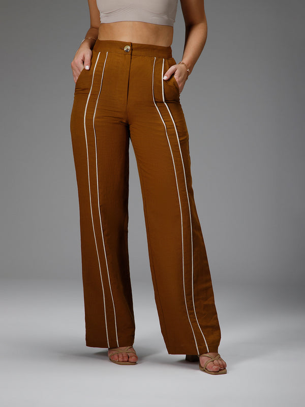 Brown pants with flattering beige stripe piping details